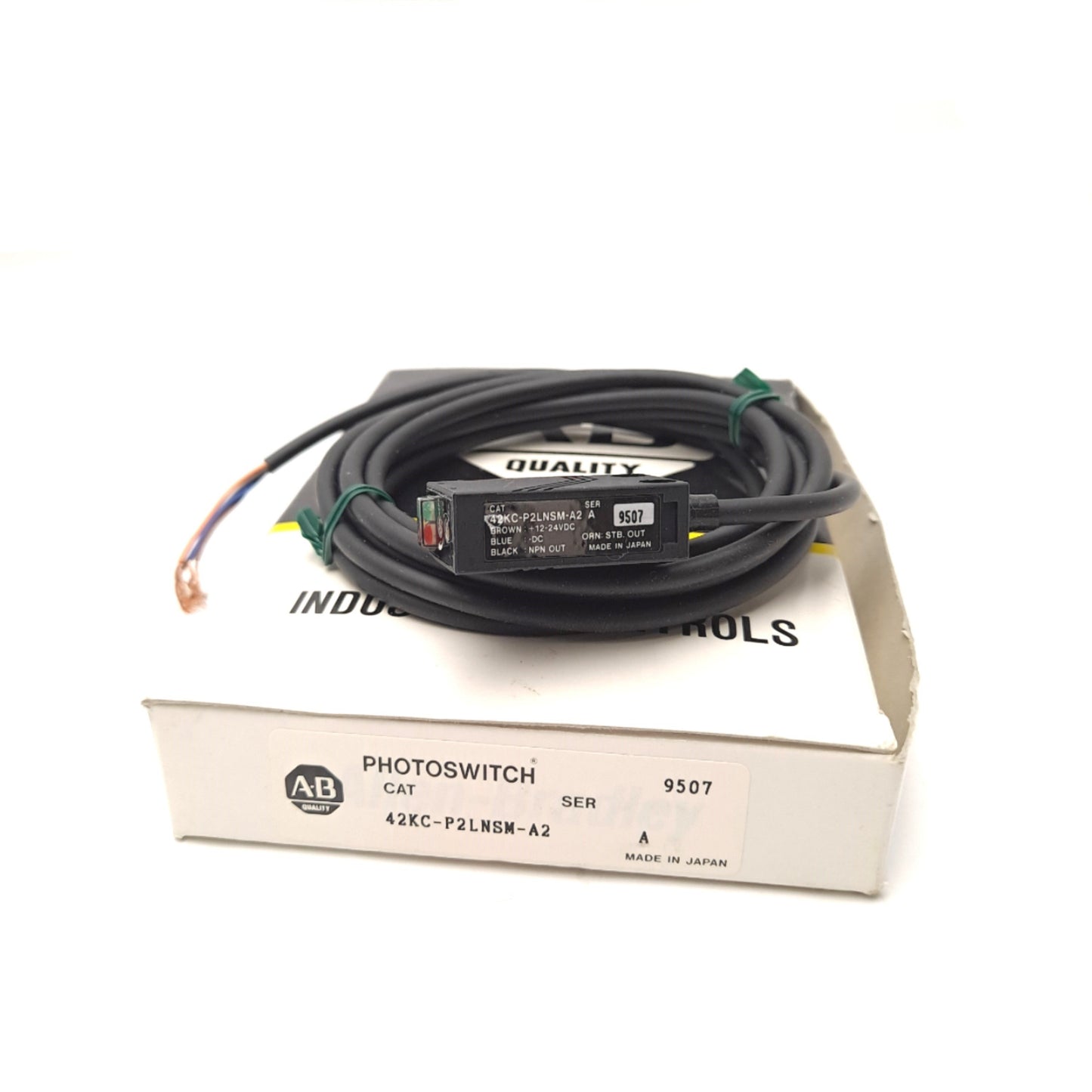 New Allen Bradley 42KC-P2LNSM-A2 PhotoSwitch 12-24VDC 30mA NPN Sens. Distance 4.9ft