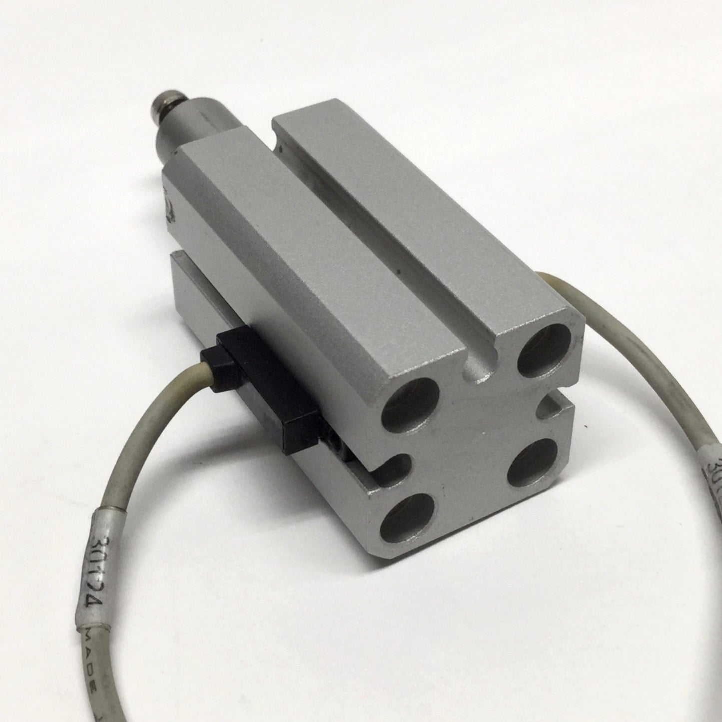Used SMC MKB12-10RN-F9NVL Rotary Clamp Cylinder 12mm Bore, 10mm Stroke, 90° Clockwise