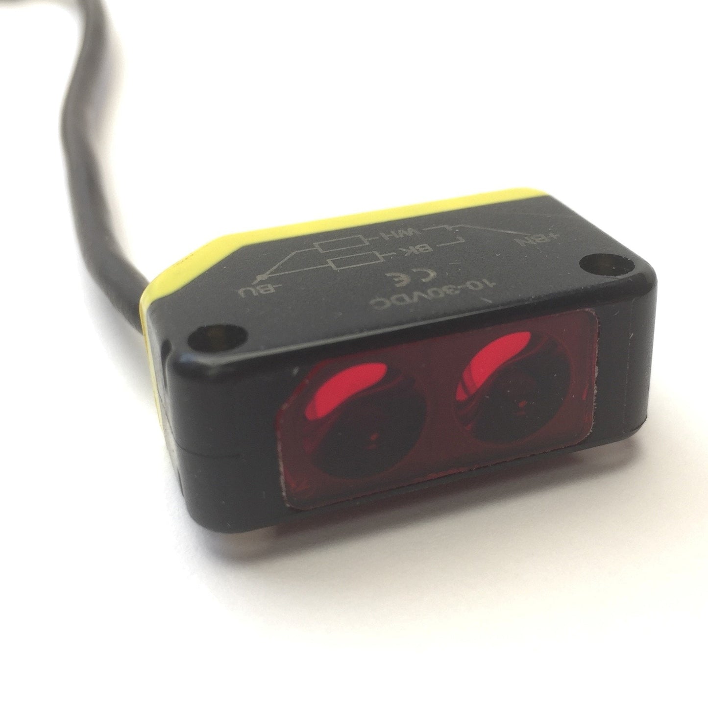 Used Banner Q20PFF100Q5 World Beam Photoelectric Sensor, 100mm, 10-30VDC PNP, 4-Pin