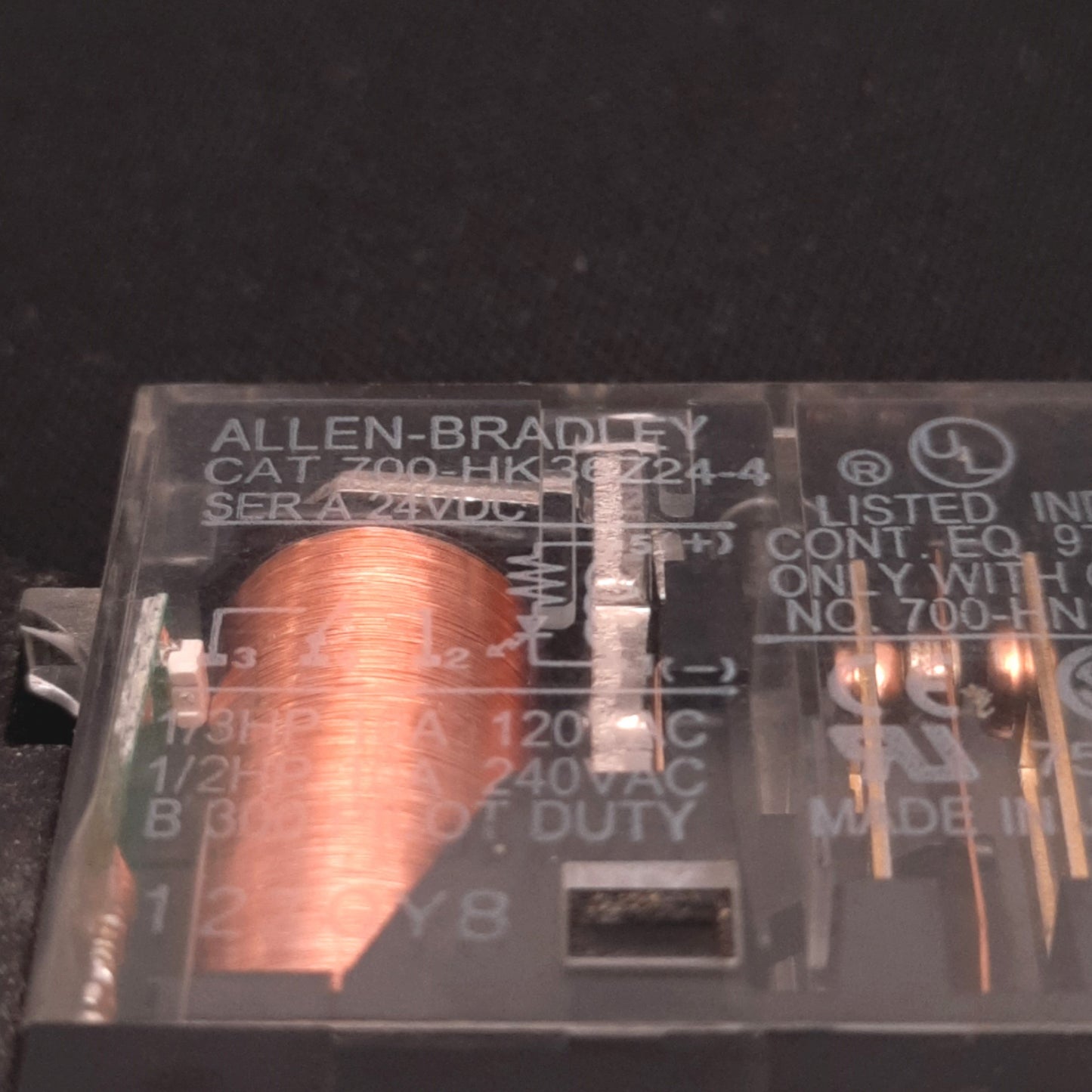 Used Allen-Bradley 700-HN121 Ser A Relay Socket with 700-HK36Z24-4 Relay, 10 A,250VAC