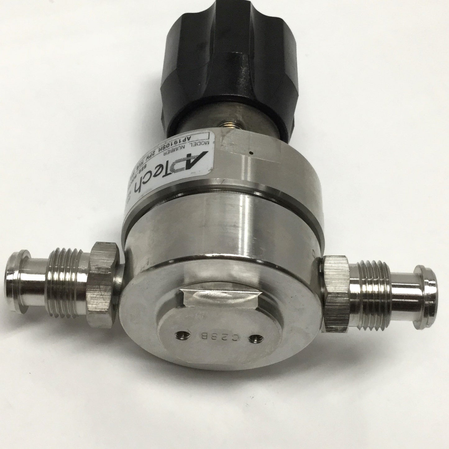 Used APTECH AP1910SM 2PW MV8 MV8 Diaphragm Regulator 2-100psi, 2-Port, 1/2" Face Seal