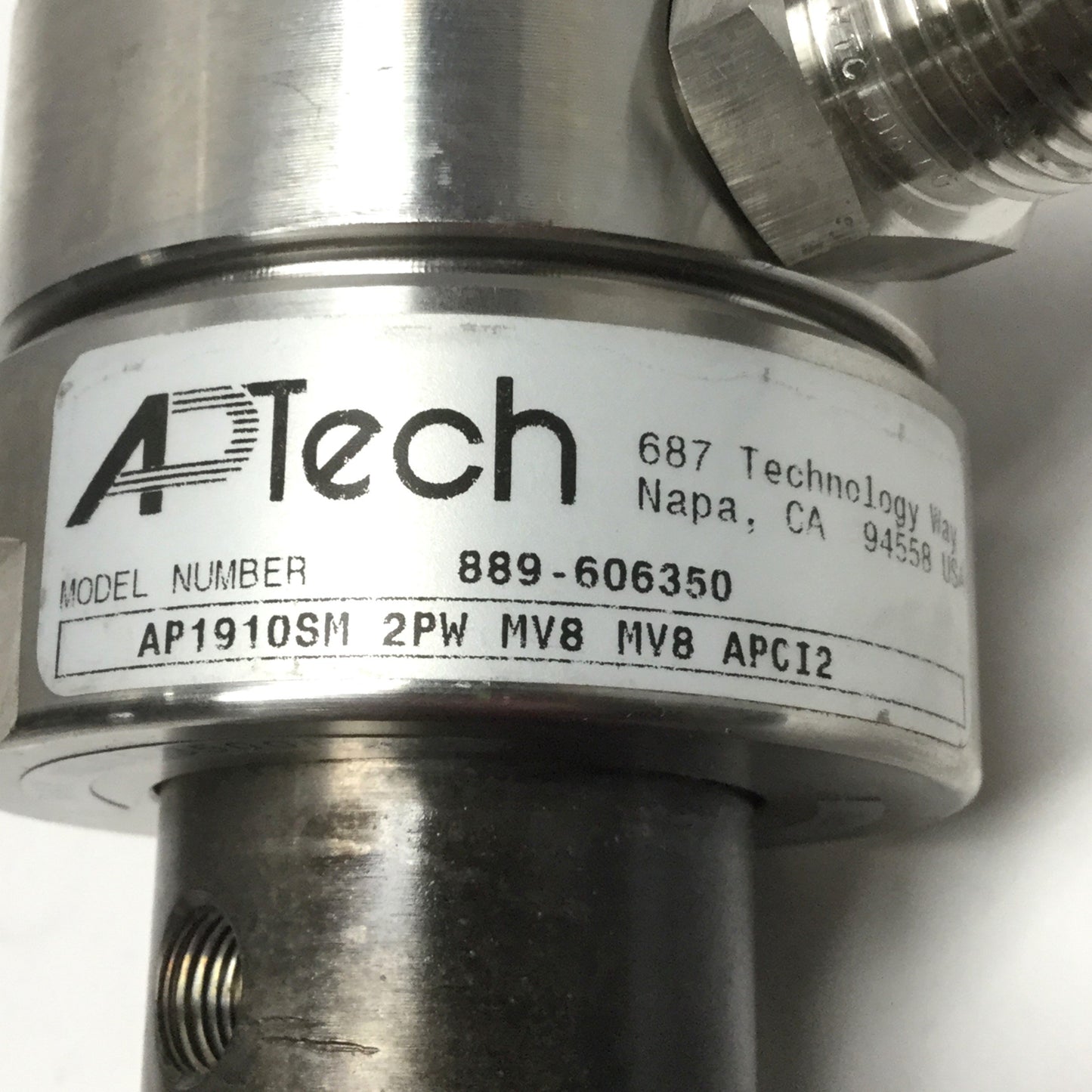 Used APTECH AP1910SM 2PW MV8 MV8 Diaphragm Regulator 2-100psi, 2-Port, 1/2" Face Seal