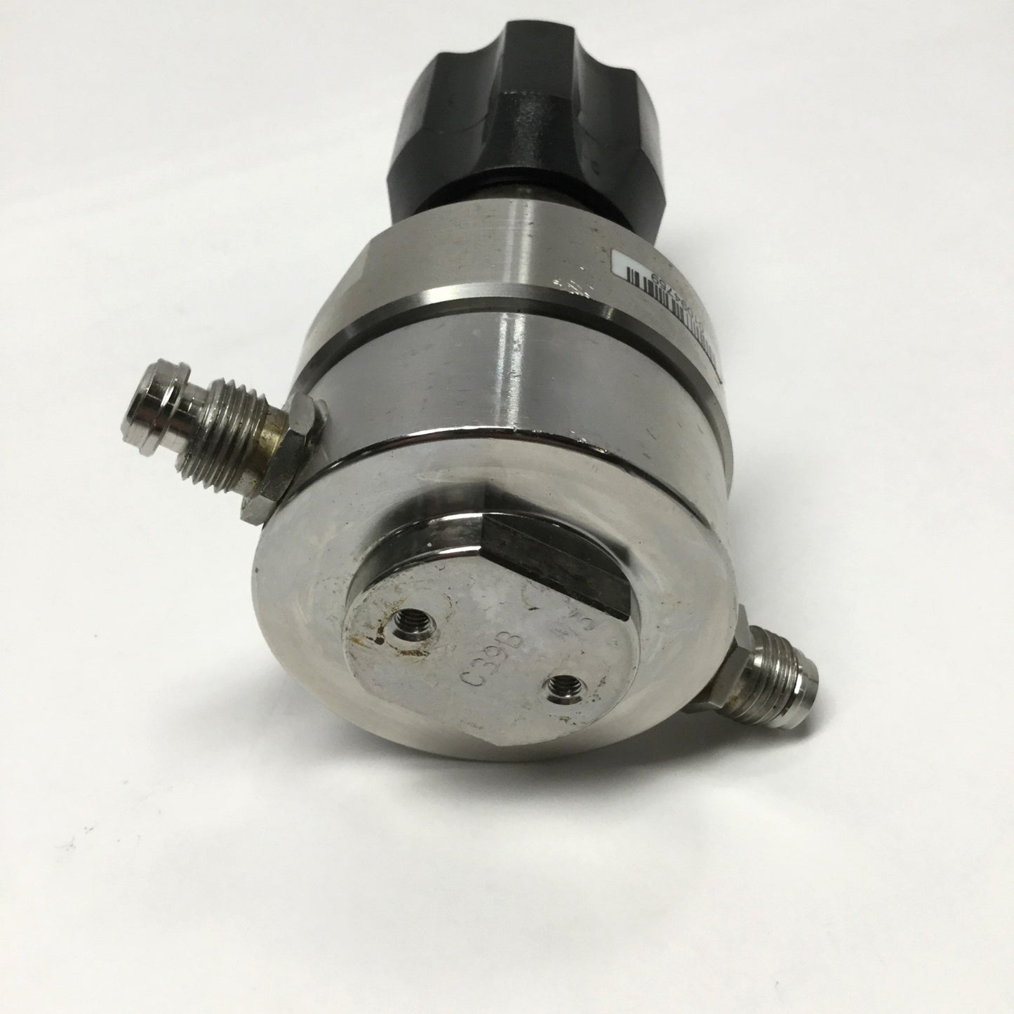 Used APTECH AP1910SM 2PW MV4 MV4 Diaphragm Regulator 2-100psi, 2-Port, 1/4" Face Seal