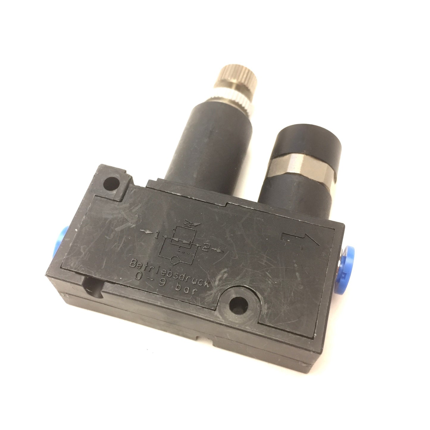 Used Festo LRMA-QS-4 Pneumatic Pressure Regulator 0-9 Bar Push In Connector 4mm 50l/m