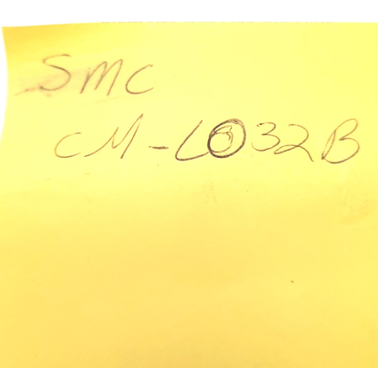 New – Open box Lot of 4 SMC CM-L032B Cylinder Foot Mounting Bracket, 32mm CM2 Kit Accessory
