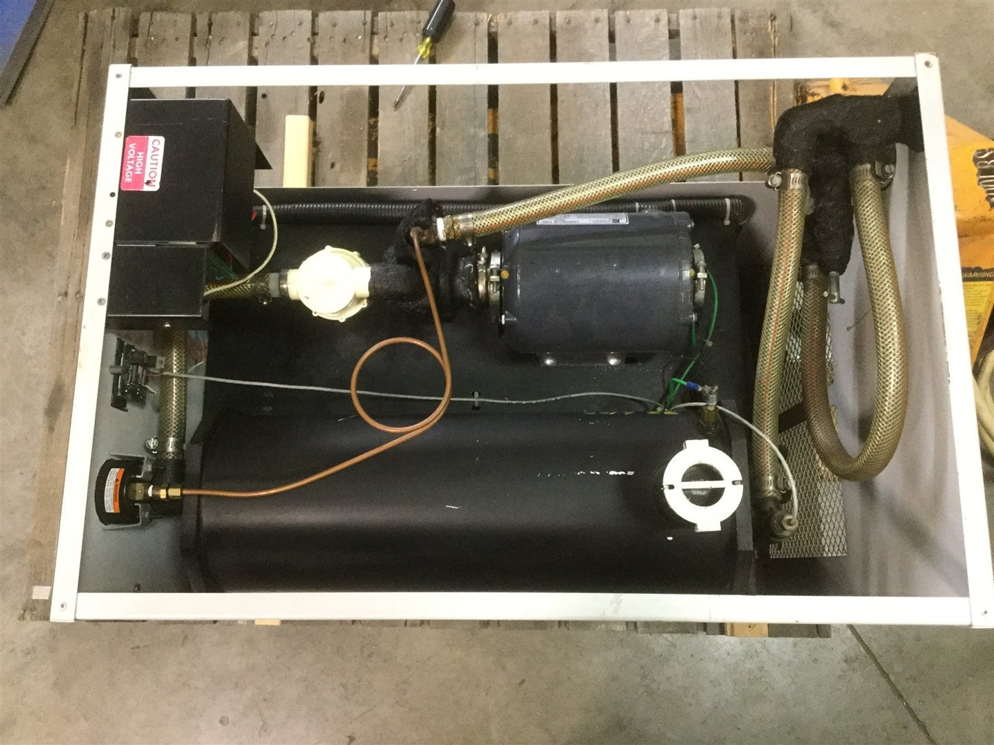 Used Fisher Scientific 6100 Isotemp Refrigerated Recirculating Chiller to 0°C *Loud