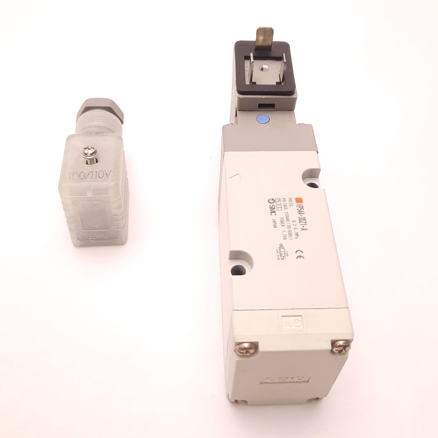 New – Open box SMC VP544-3DZ1-A Pilot Operated Solenoid Valve, 3 Ports, 110v Ac, 2 Pos. N.C.