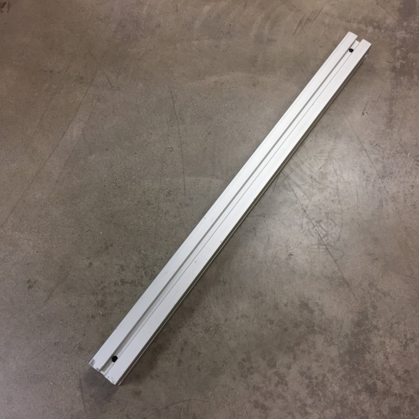 Used Bosch Rexroth 3842990350 Strut Profile 60x60mm Square Aluminum Extrusion 33.5"L