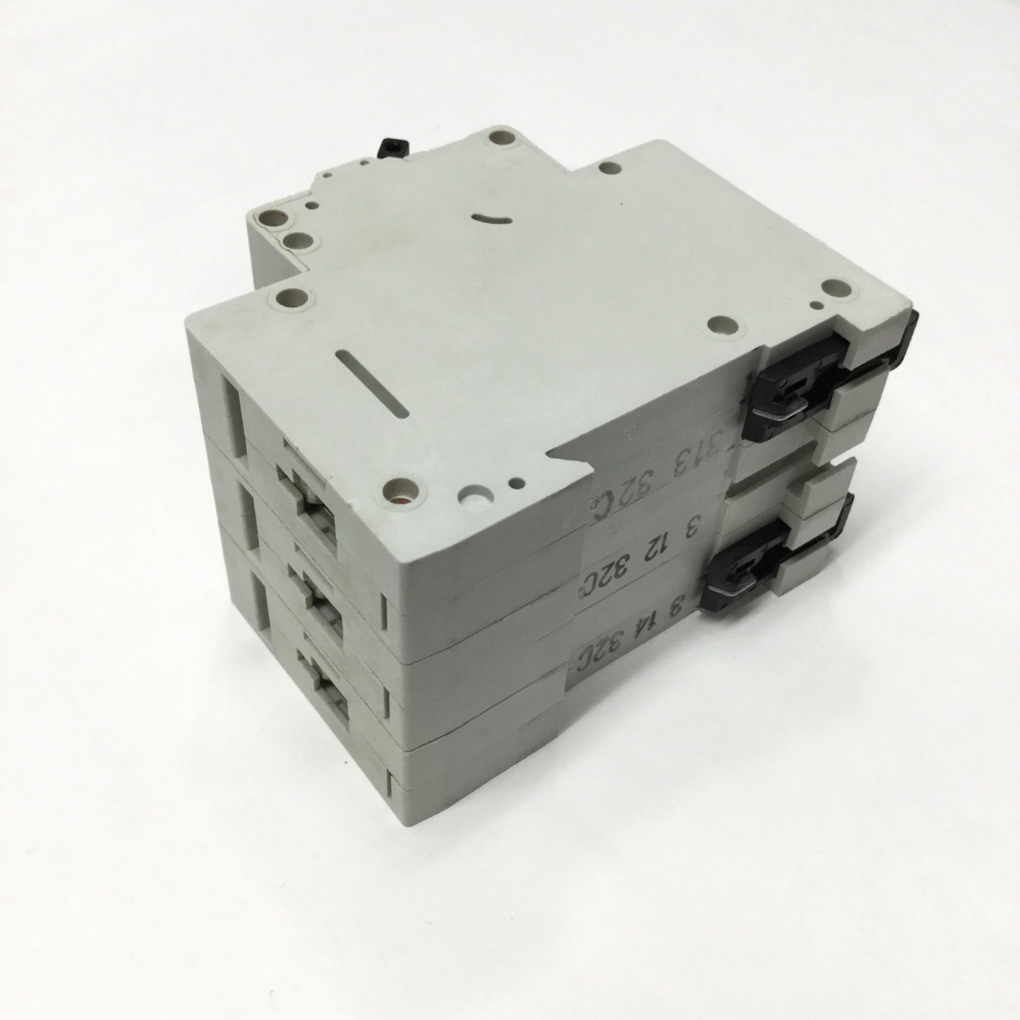 Used Eaton Moeller FAZ-C32/3 Xpole Circuit Breaker 3-Pole, 32A, 415VAC, C-Curve