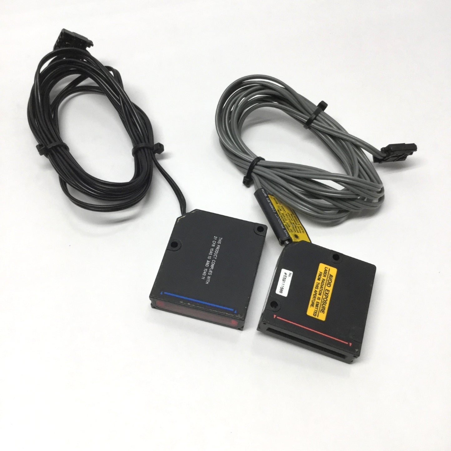 Used Keyence LV-H300 Area Laser Sensor Head Receiver & Transmitter 30mm Wide x 2000mm
