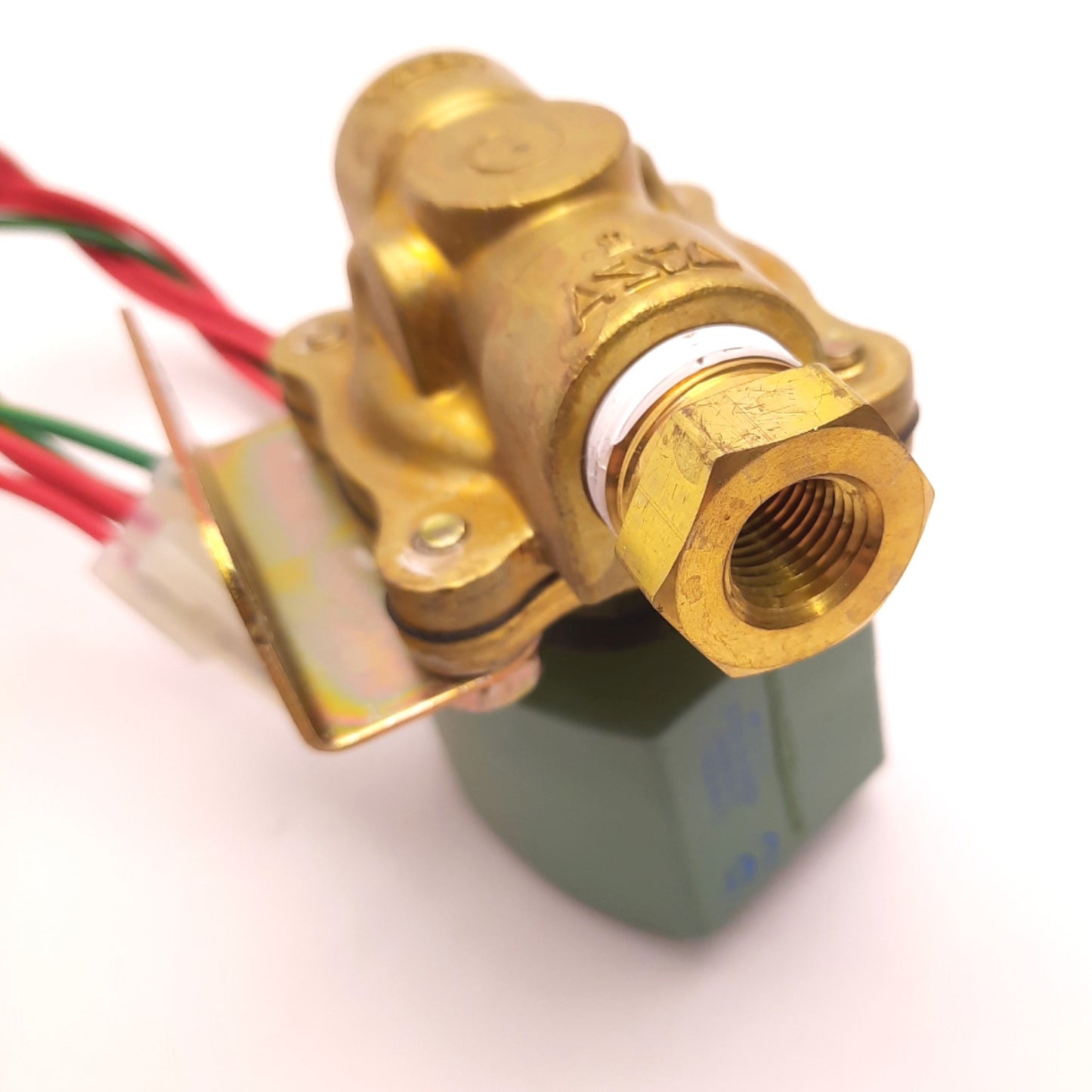 Used Asco 8210G2Q Brass Solenoid Valve 1/2" NPT, 15.1 Watts , N.C., 5-125 Psi Dry Air
