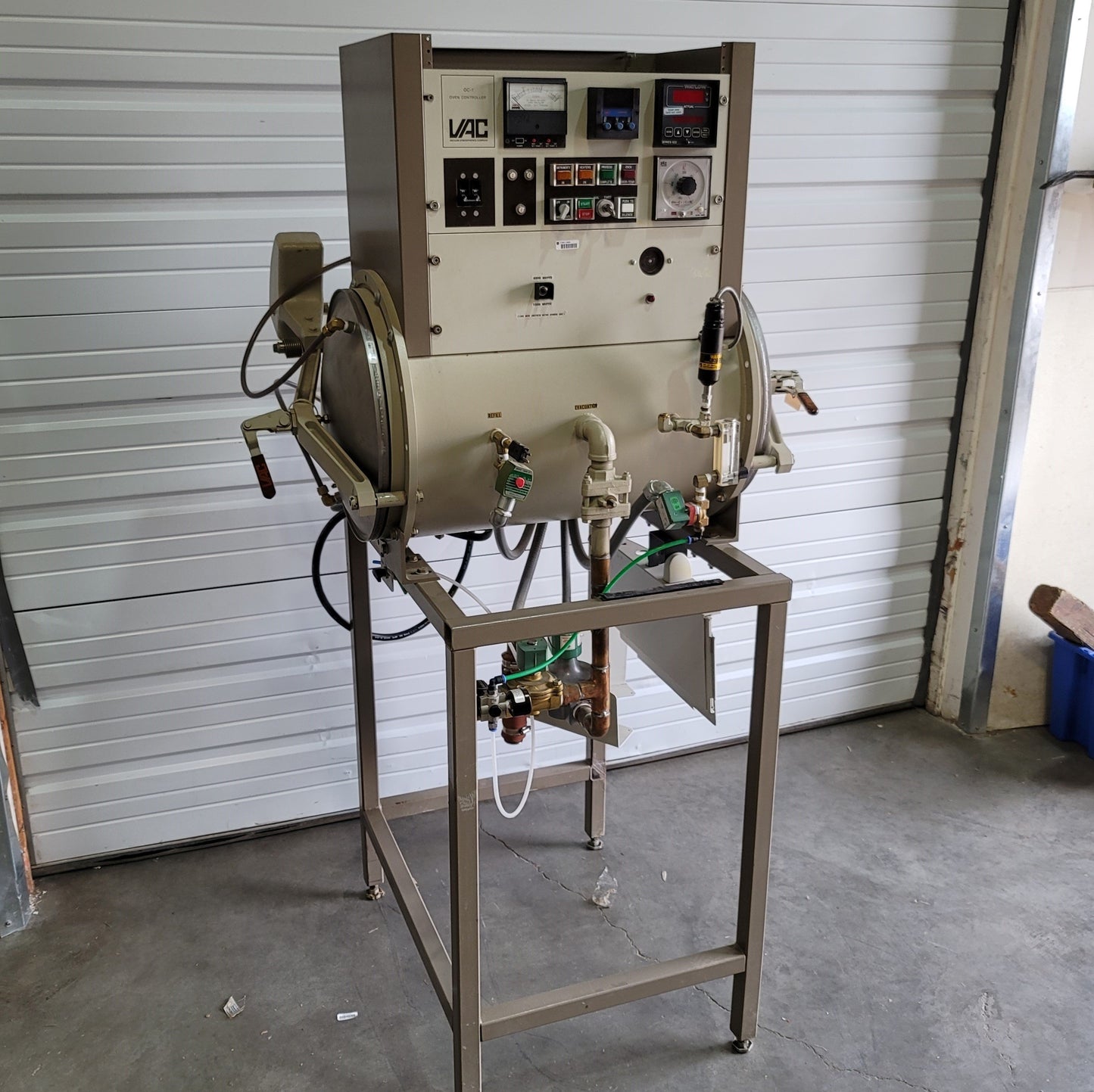 Used VAC VTW-15X24 Water Jacketed Vacuum Oven 40-600°C 15" Dia x 24" Long, 208-240VAC