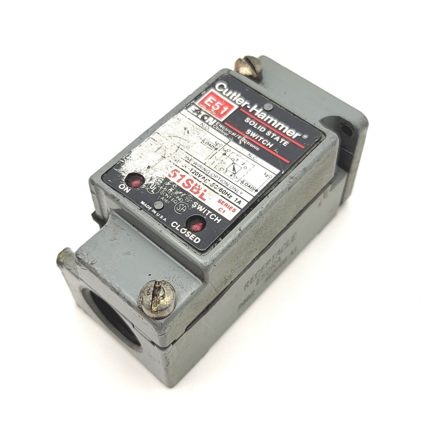 Used Cutler Hammer E51SBL Photoelectric Sensor Body W/E50RA Receptacle 20-120VAC
