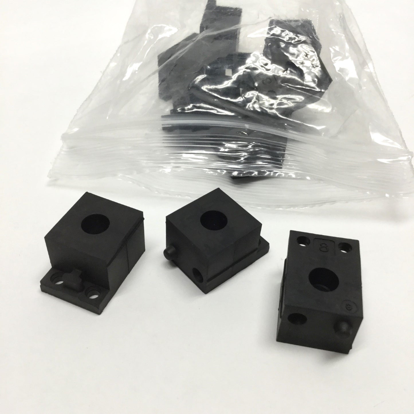 New Lot of 10 Phoenix CES-SRG-BK-8 Cable Sealing Frame Sleeve, 1-Conductor, Ø7-8mm