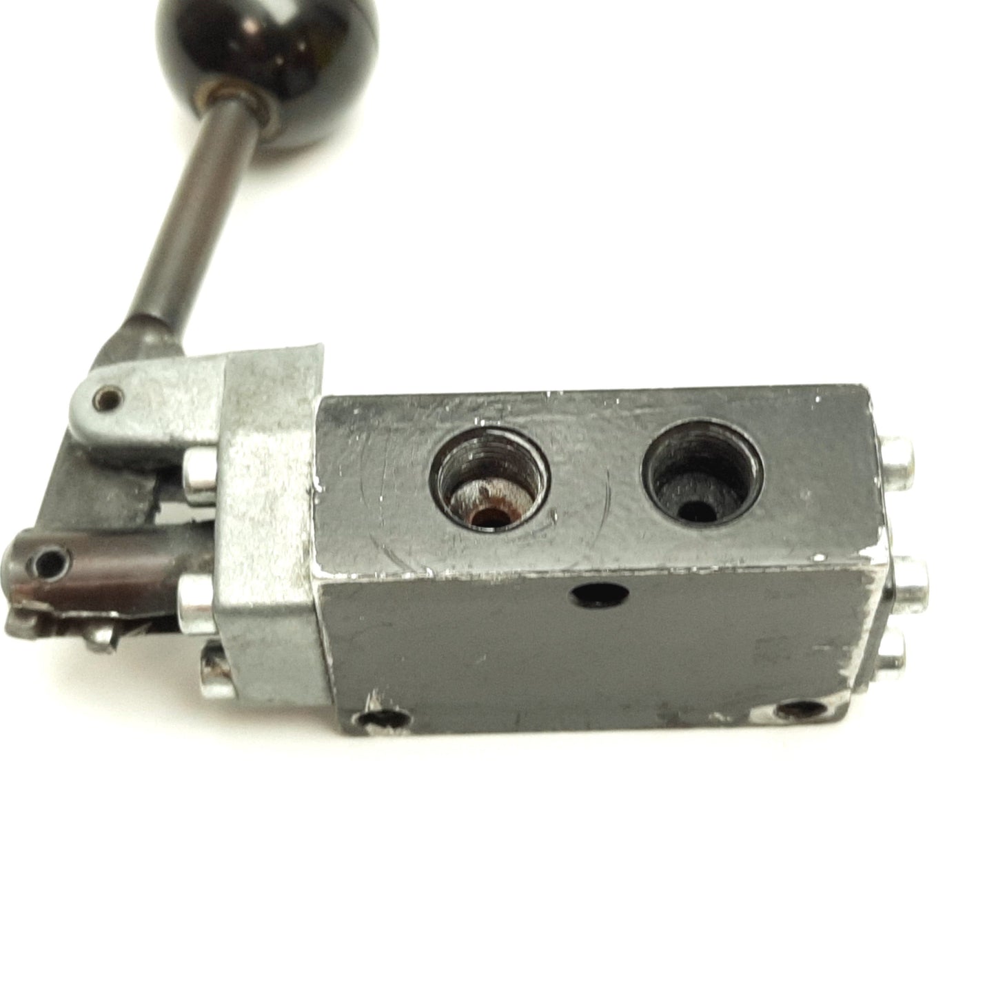 Used ARO 5030-10-G Air Control Valve, 2-Position 3-Port, Manual Actuation, 1/8" NPT