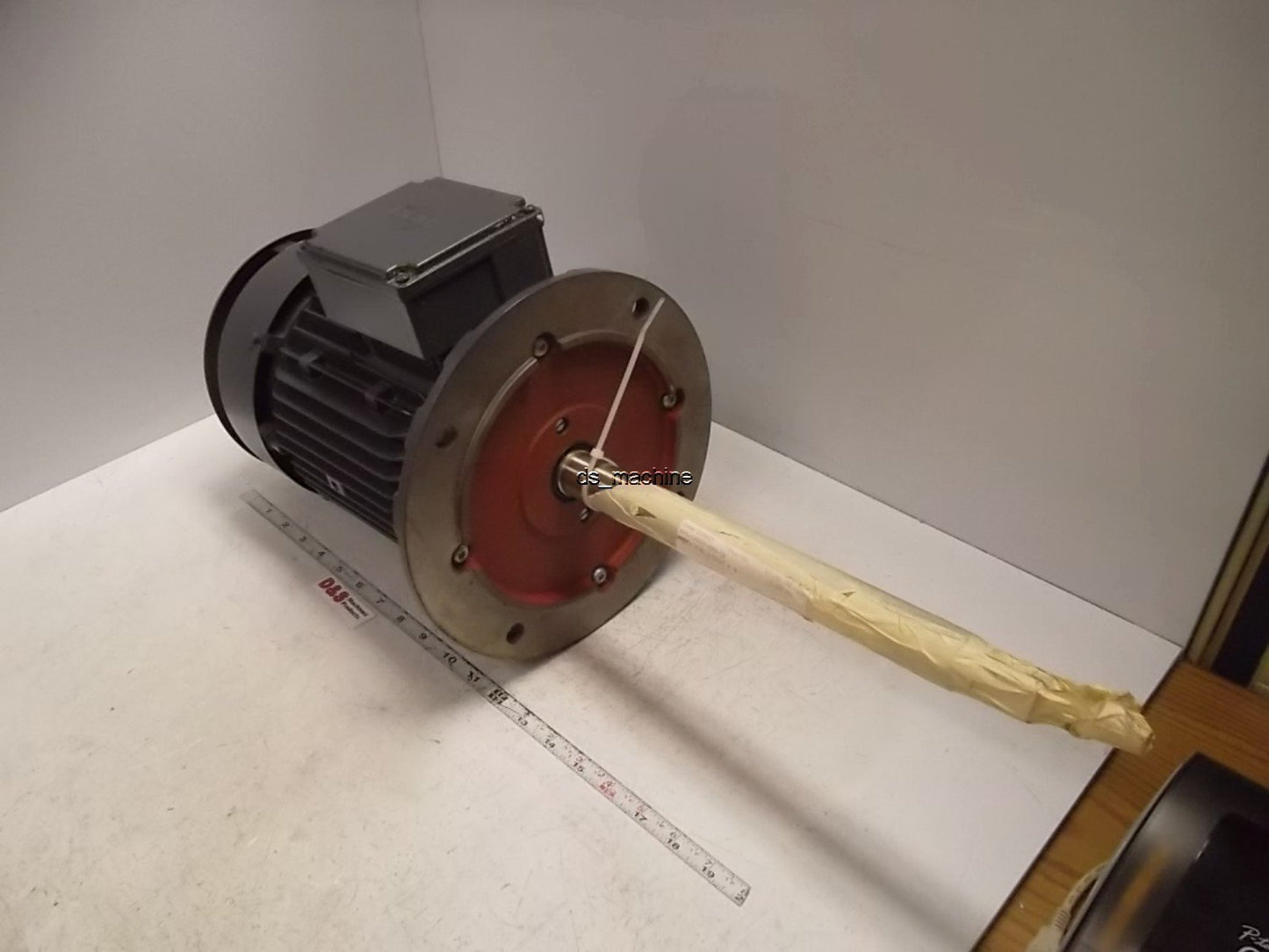 Used Dietz FDR 100LC 220-480V Motor for a Hollmuller Pump 13.75" Shaft