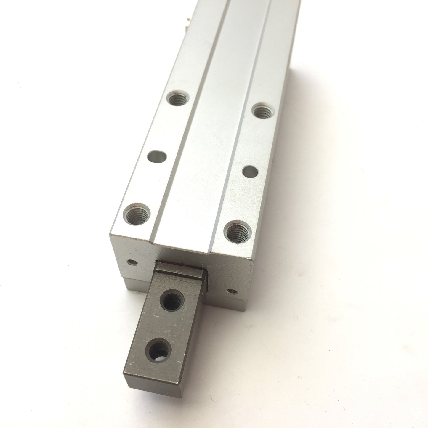 Used SMC MIS20-20D1 Escapement Single Finger Type Pneumatic, Bore: 20mm Stroke: 20mm