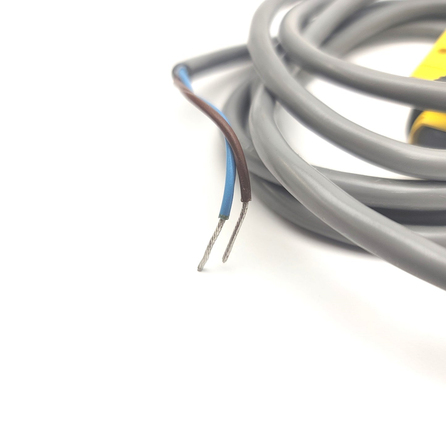 Used Banner Engineering SM2A312LV Retroreflective Mini Beam Sensor 24-240VAC, 5000mm
