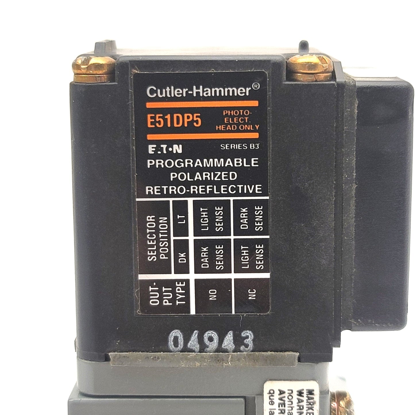 New Other Cutler Hammer E51CLP5 Polarized Retroreflective Sensor With Switch Body, 120VAC
