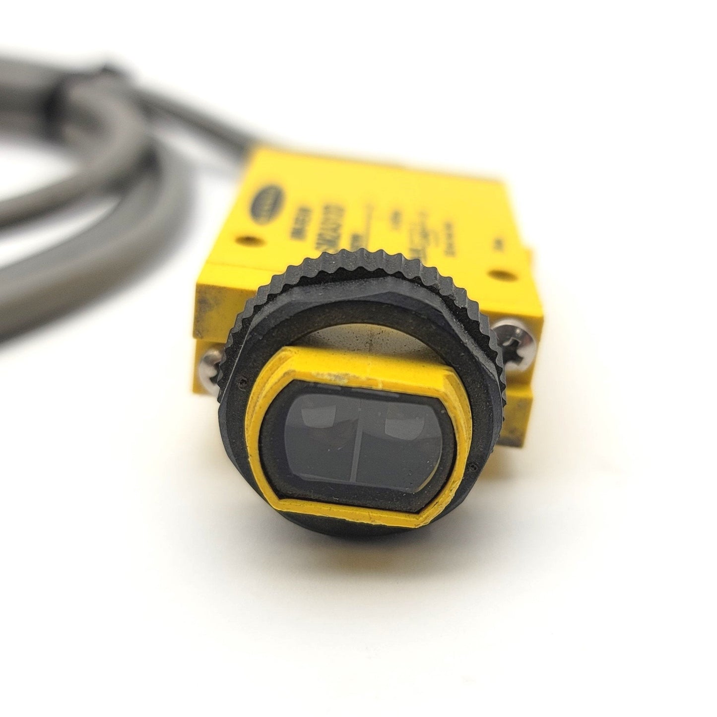 Used Banner Engineering SM2A312D Diffuse Mini Beam Proximity Sensor 24-240VAC, 380mm