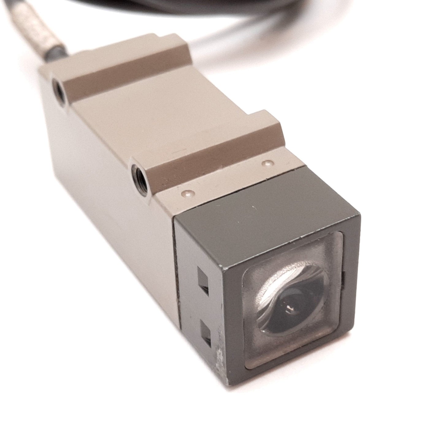 Used Omron E3L-2DE4-50 Photoelectric Sensor Receiver, 2m, 12-24VDC, NPN, 4-Wire 1m