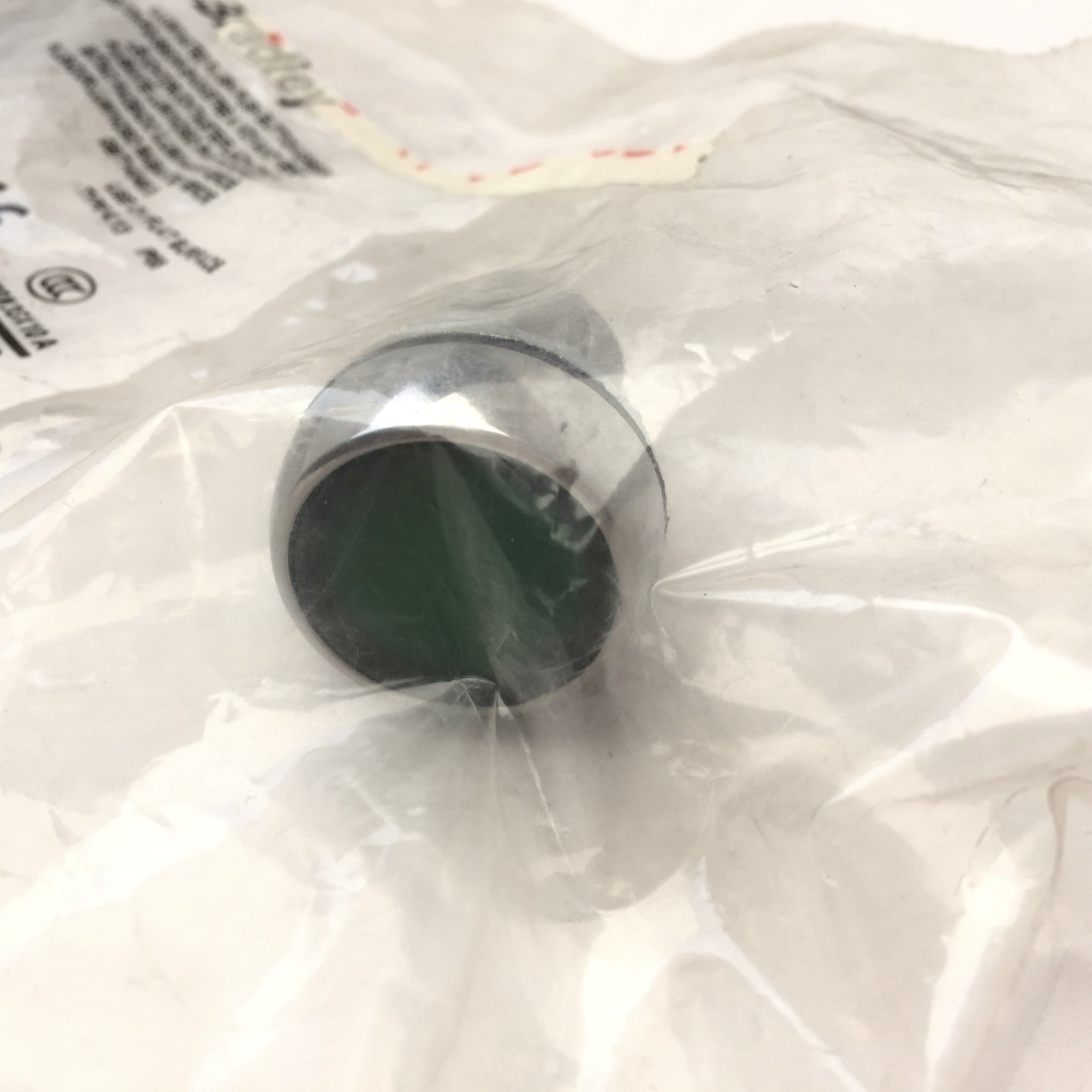 New Allen Bradley 800FM-LF3PN3GX10 Illuminated Green Momentary Pushbutton, 24VAC/DC