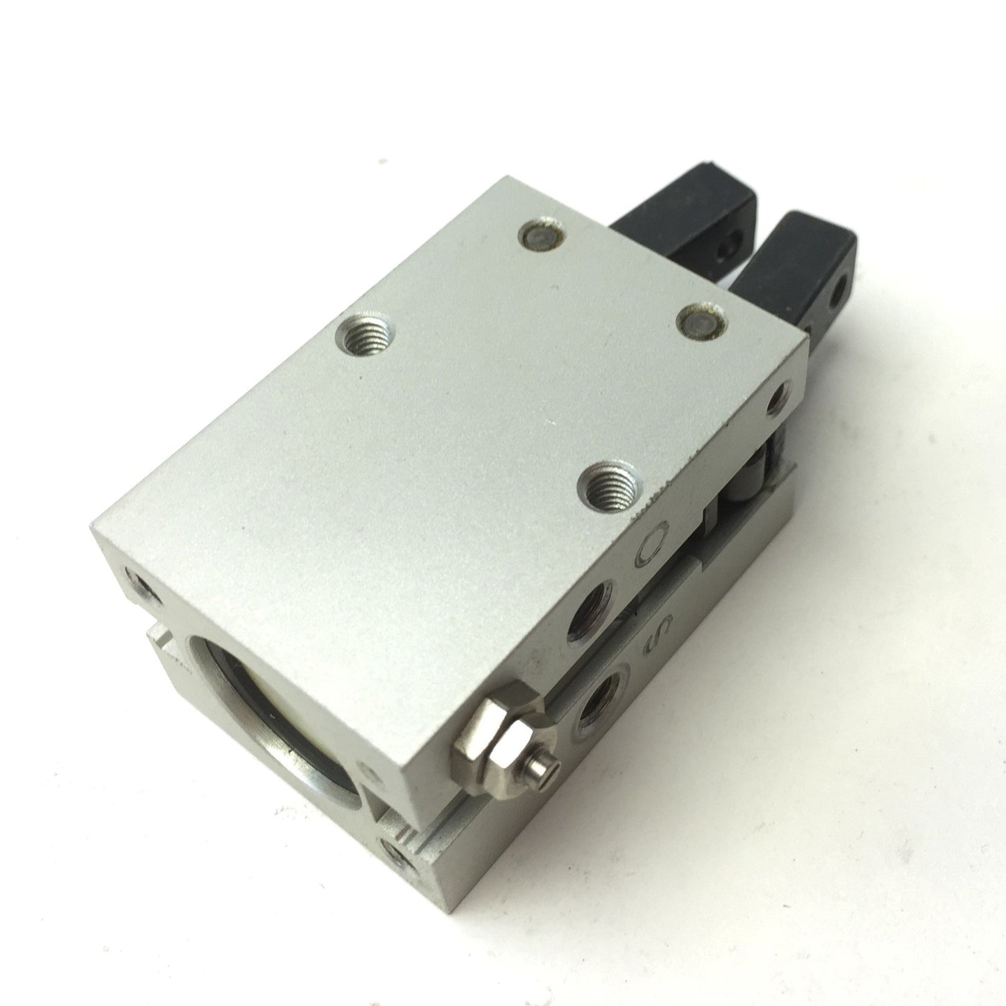 Used SMC MHC2-16D Double Acting Air Pneumatic Angular Gripper, 2-Fingers, Bore: 16mm