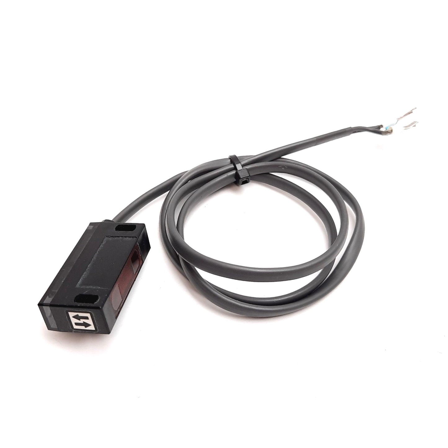 Used Omron E3C-LS3R Photoelectric Sensor, Convergent Reflective, 30mm, Red LED 680nm