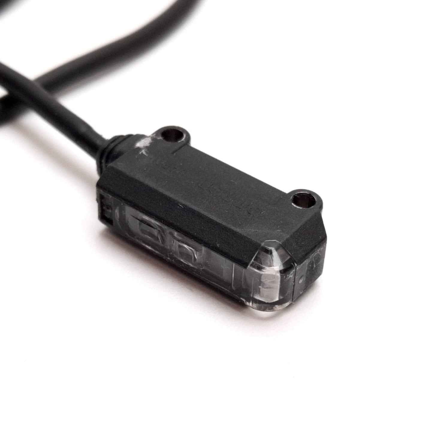 Used Omron E3T-SL11 Photoelectric Sensor, Limited Reflective, 5-15mm, 12-24VDC, NPN