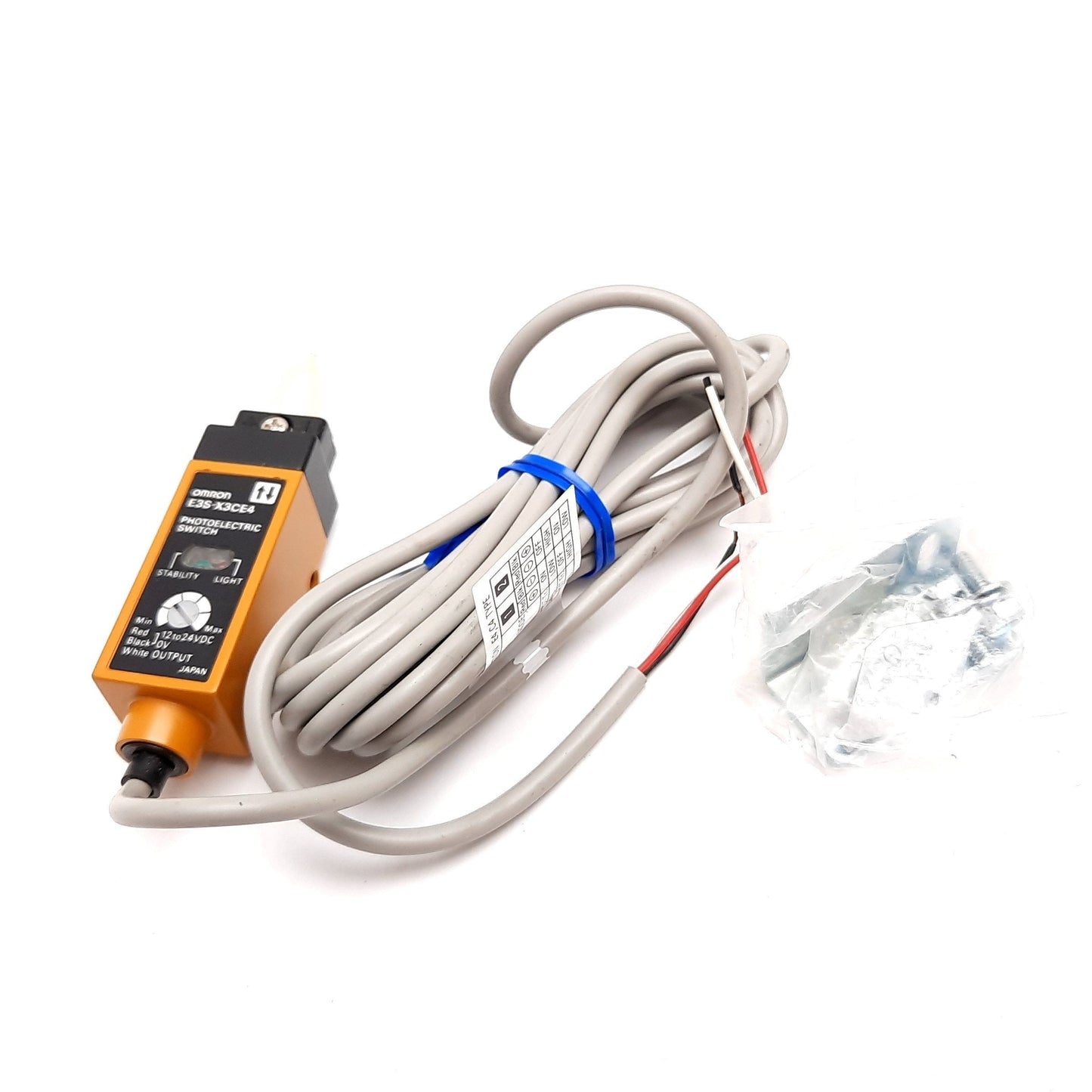 New Other Omron E3S-X3CE4 Fiber Optic Photoelectric Sensor, 12-24VDC, Red LED 660nm