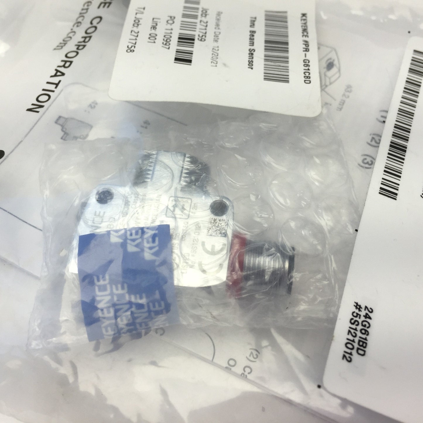 New Keyence PR-G61CBD Retro-Reflective Photoelectric Sensor, M12 4-Pin, 10-30VDC