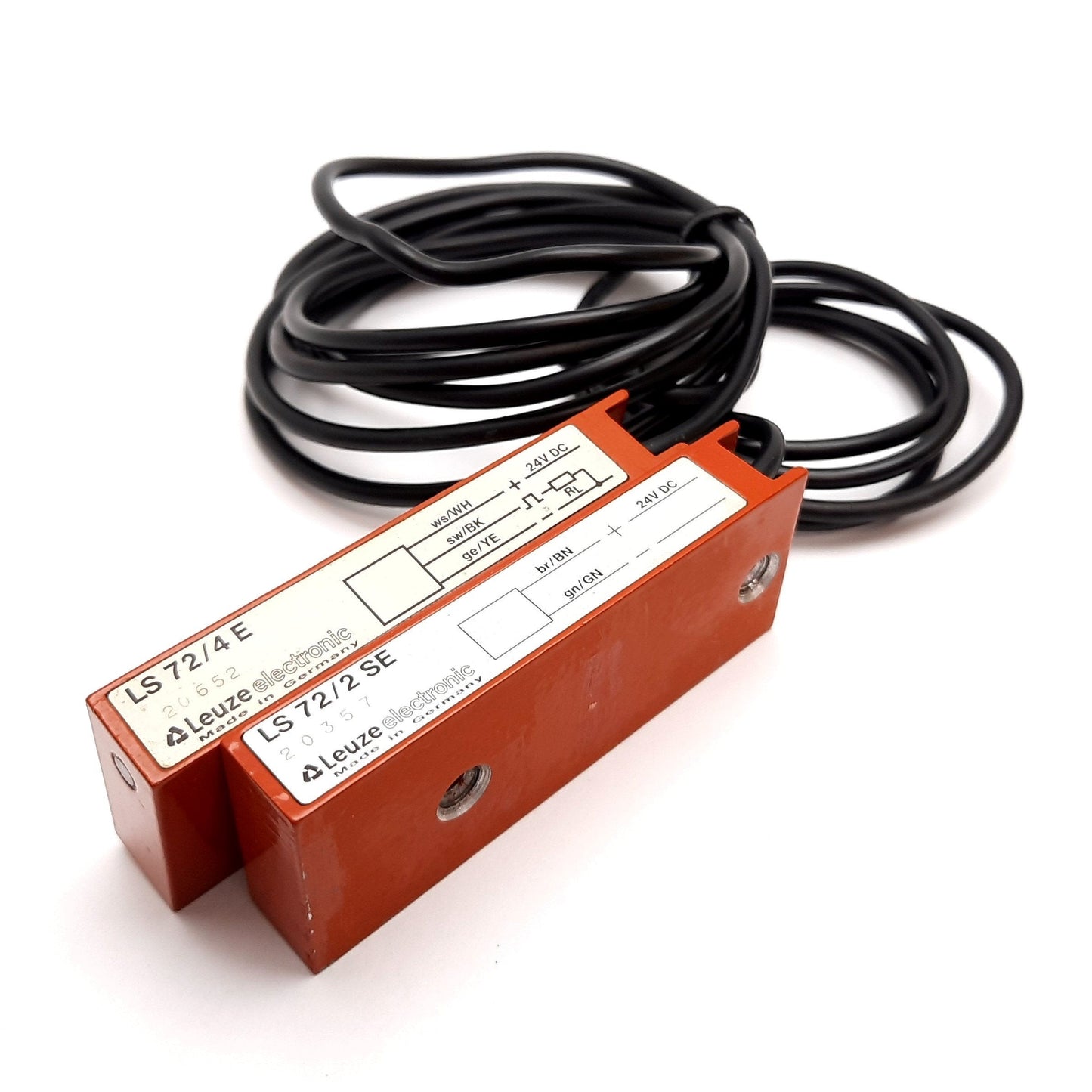 Used Leuze LS72/4E LS72/2SE Photoelectric Sensor Emitter & Receiver, 12m, 24VDC