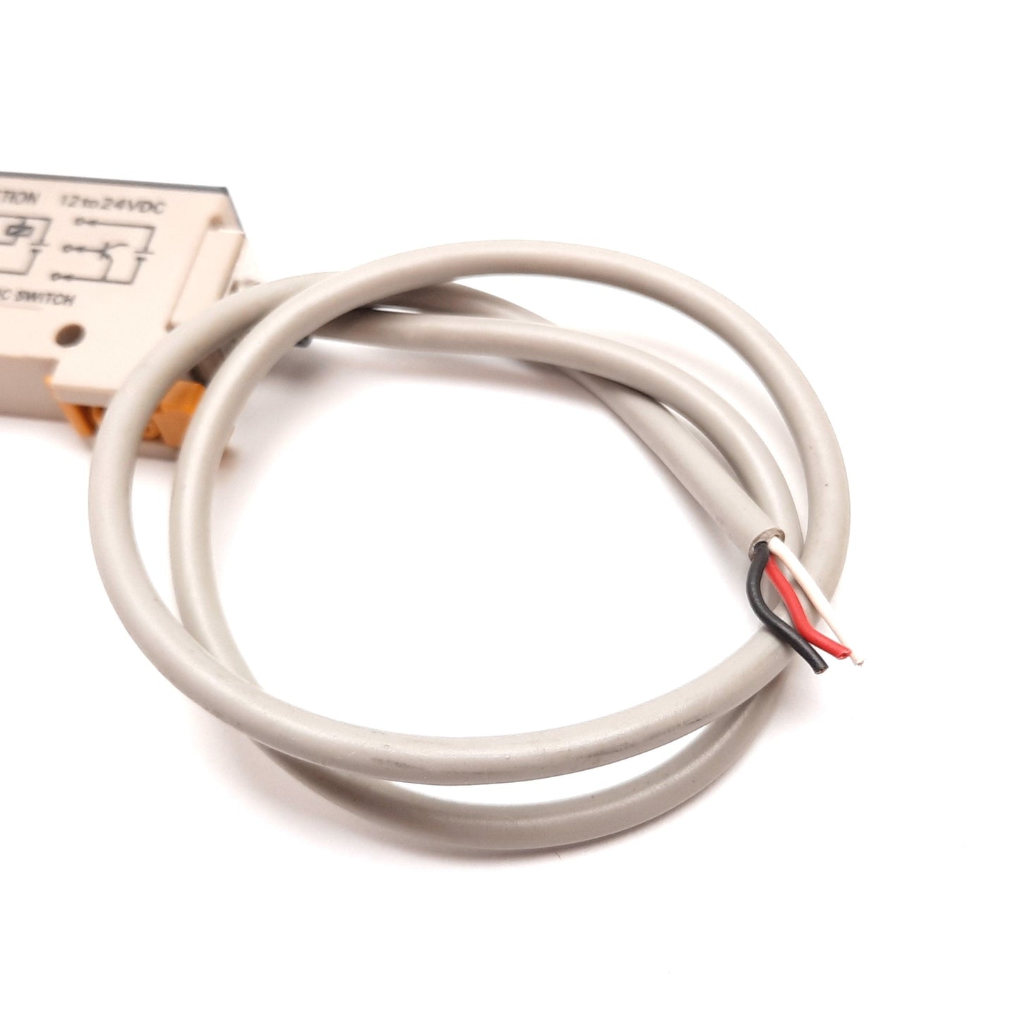 Used Omron E3XR-CGE4 Fiber Optic Photoelectric Sensor Amplifier, 12-24VDC, NPN