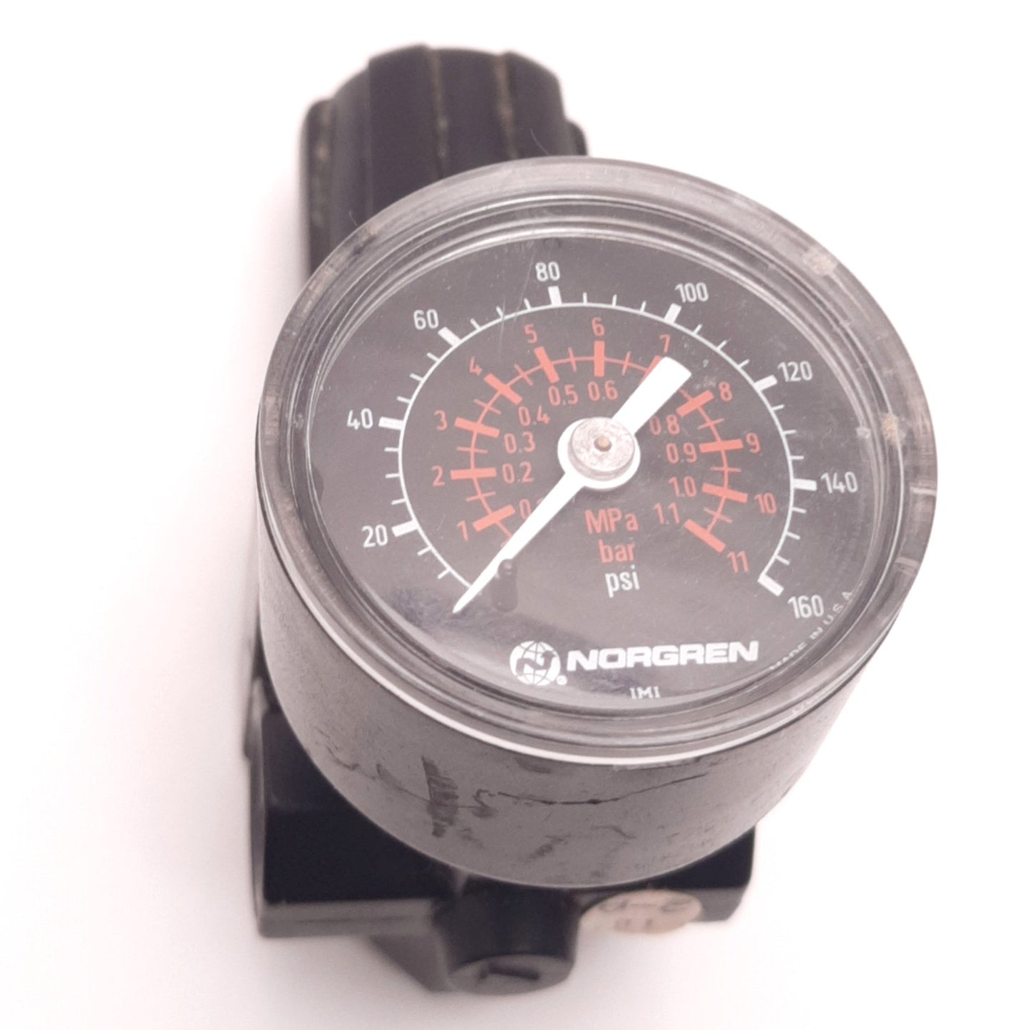 Used Wilkerson R00-02-L00 Regulator, With 160psi Gauge, 1/4" Ports, 3-60 Psi