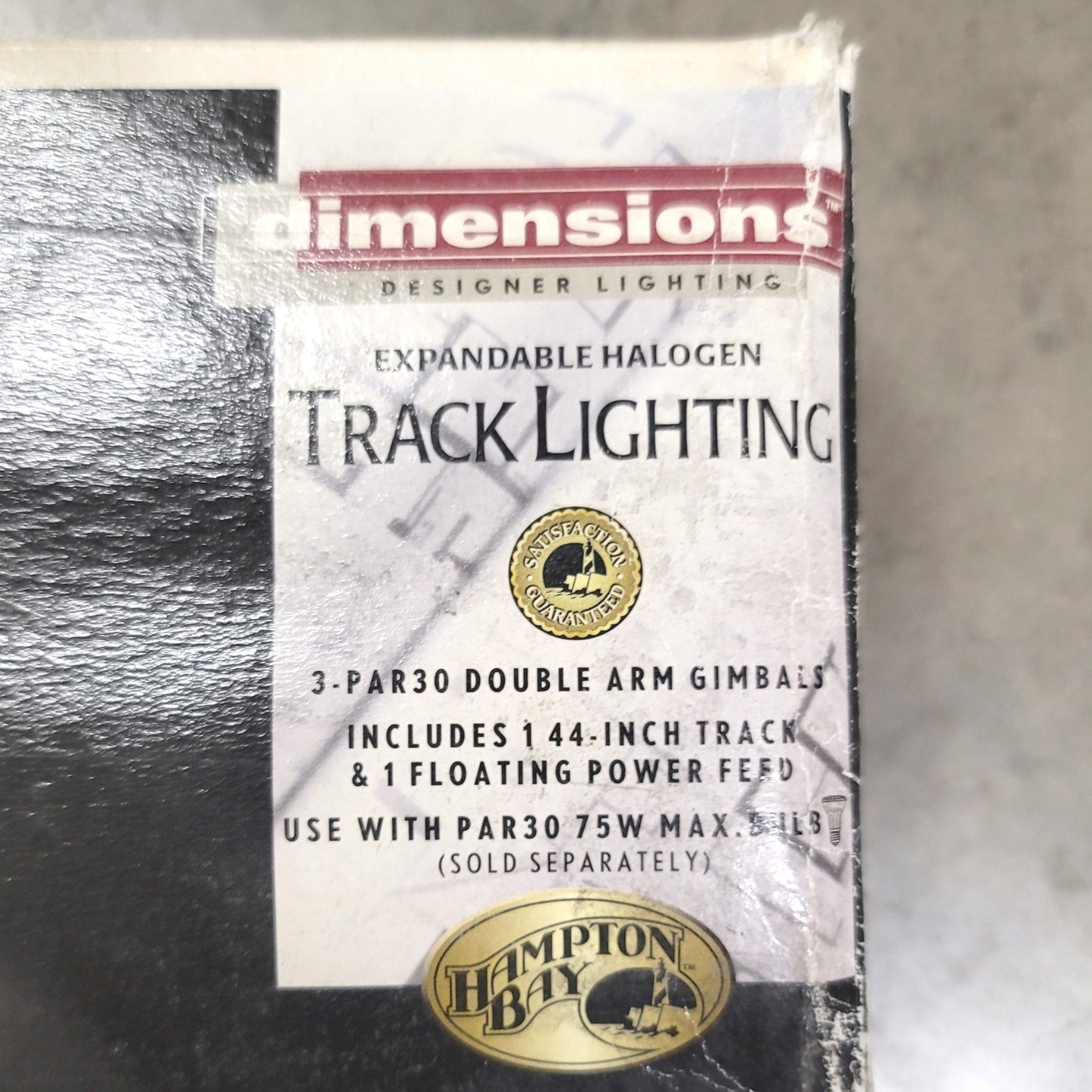 Used Hampton Bay 374379 K11 Dimensions Halogen Track Lighting Kit, 44" Track, 3-Light