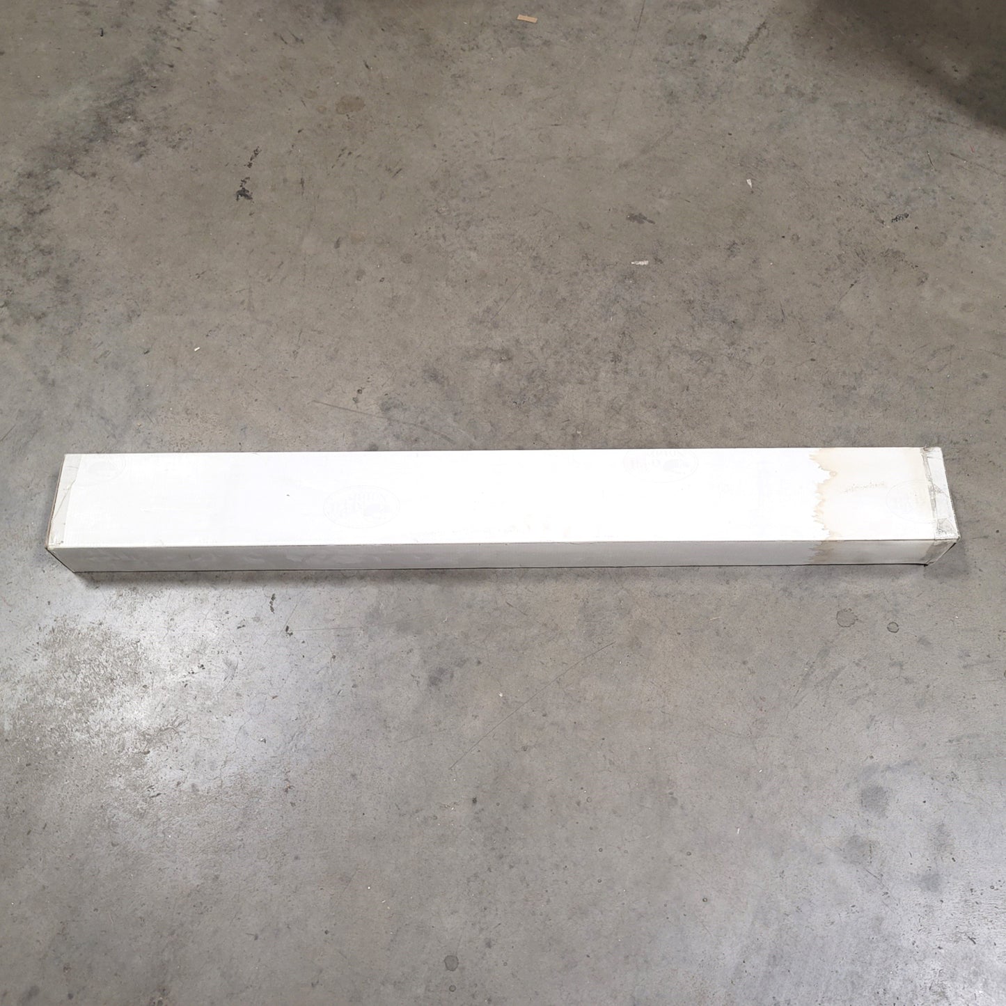 Used Hampton Bay 374379 K11 Dimensions Halogen Track Lighting Kit, 44" Track, 3-Light