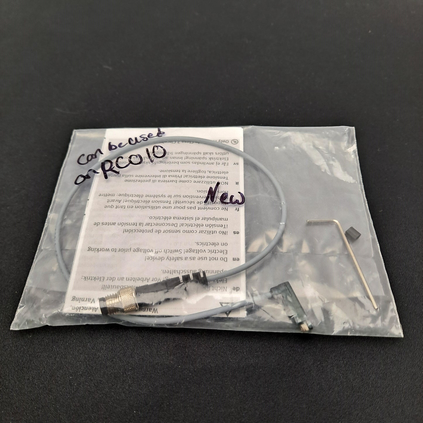 New Other Festo SME-10F-DS-24V-k0,3Q-M8D Proximity Sensor 24 VDC, 10-30V AC/DC 500mA