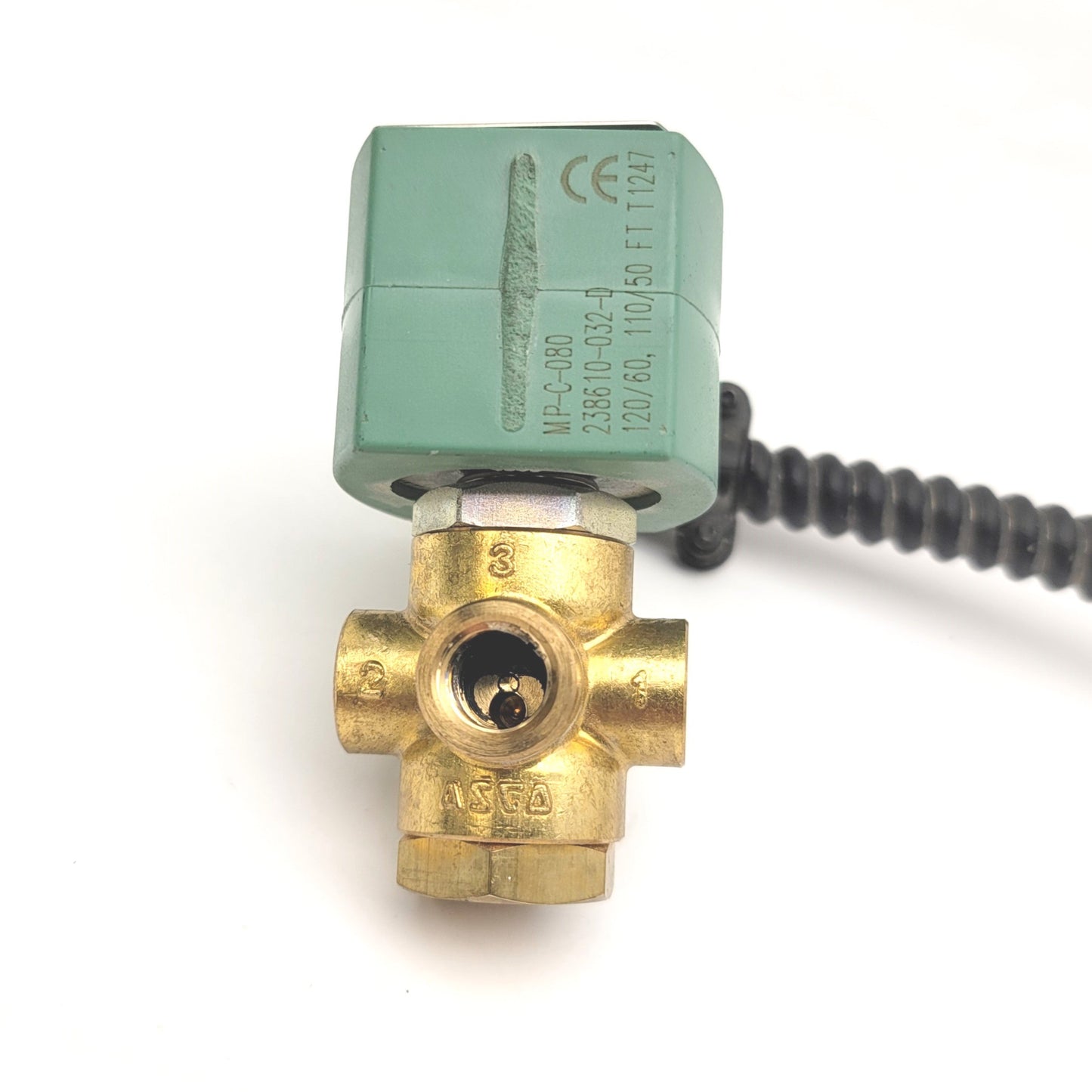 Used ASCO 8320G172 Red-Hat General Service Solenoid Valve 3-Way 2-Position 1/4"NPT
