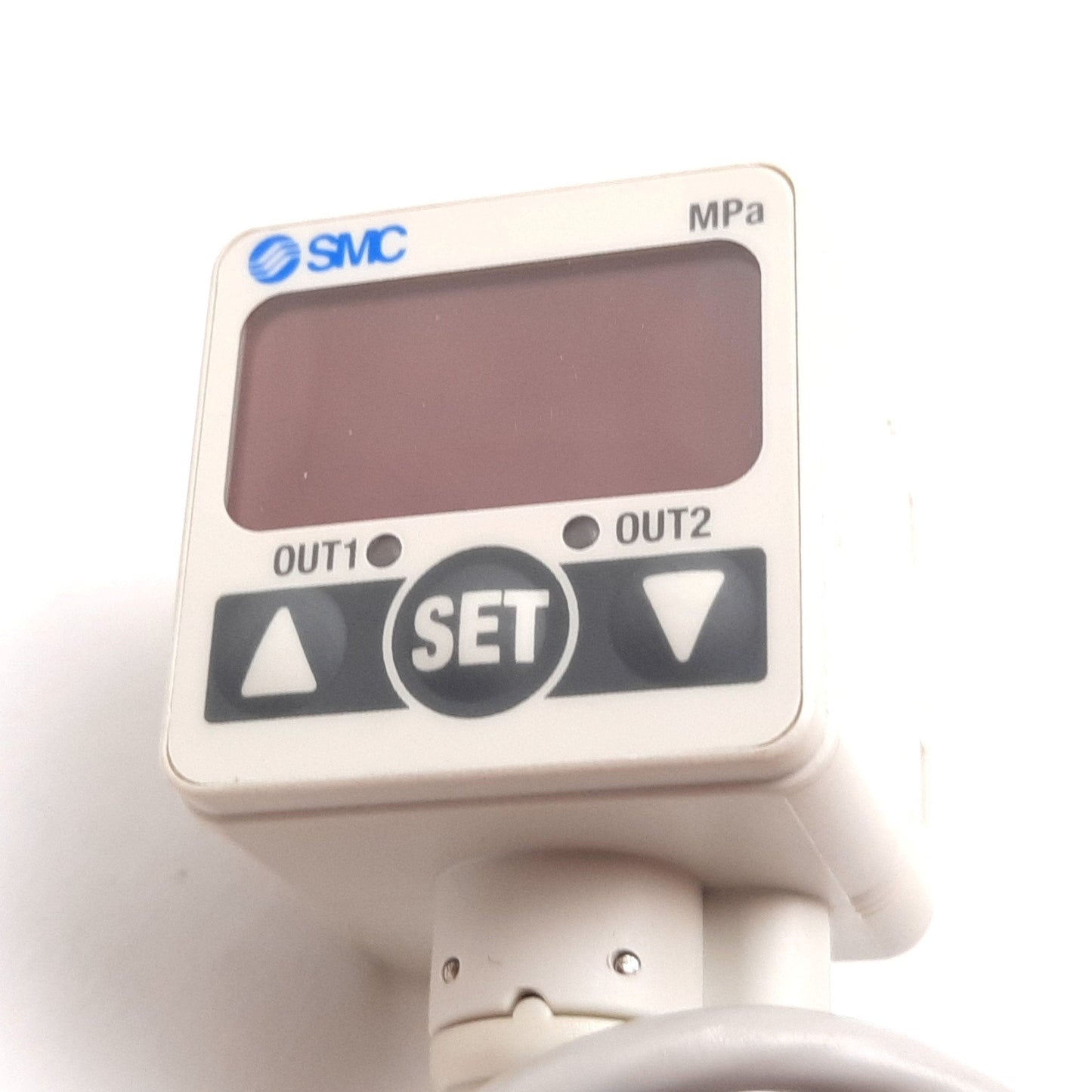 Used SMC ISE40-01-62L Pressure Switch, -0.1 to 1.0MPa, 12-24VDC, PNP, 1/8" NPT 10-32