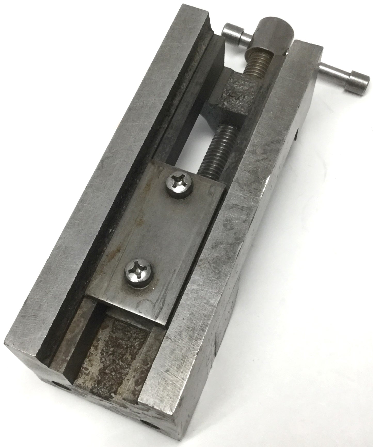 Used Palmgren 9612253 Drill Press Vise 2.5" Jaw Opening, 2-7/16" W, 1.5" Deep Throat