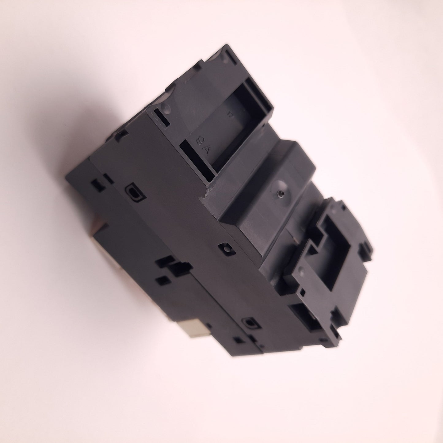 Used Telemecanique GV2ME05 3-Pole Manual Motor Starter Circuit Breaker 690V 0.63-1A