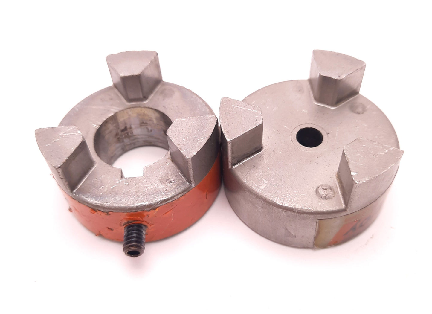 Used Lovejoy L090 Coupler with Keyway And L090 Spider Element 1" x 0.3" Bore 2-1/8"OD