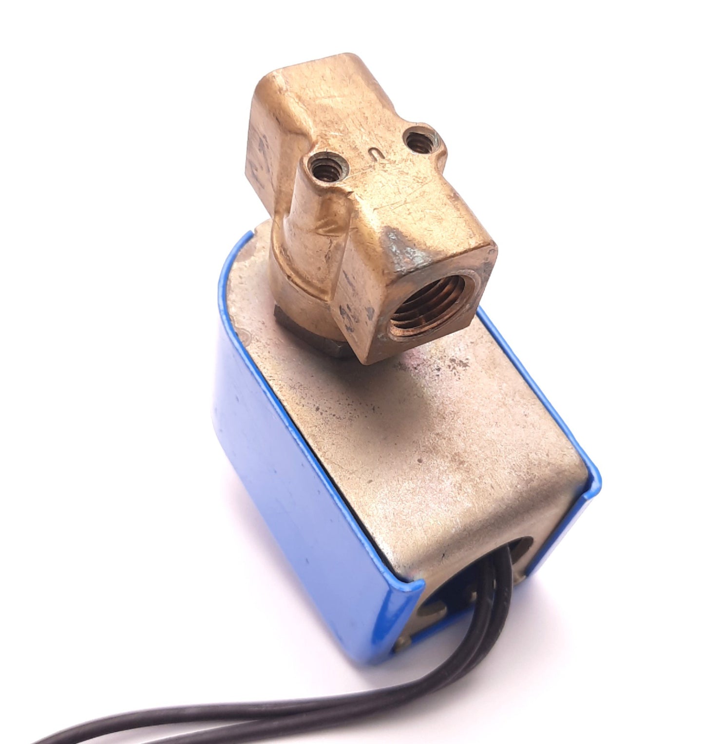 Used Honeywell 713N53A1AN Solenoid Valve 120v AC 10 Watt Coil 430 Psi 1/4" NPT