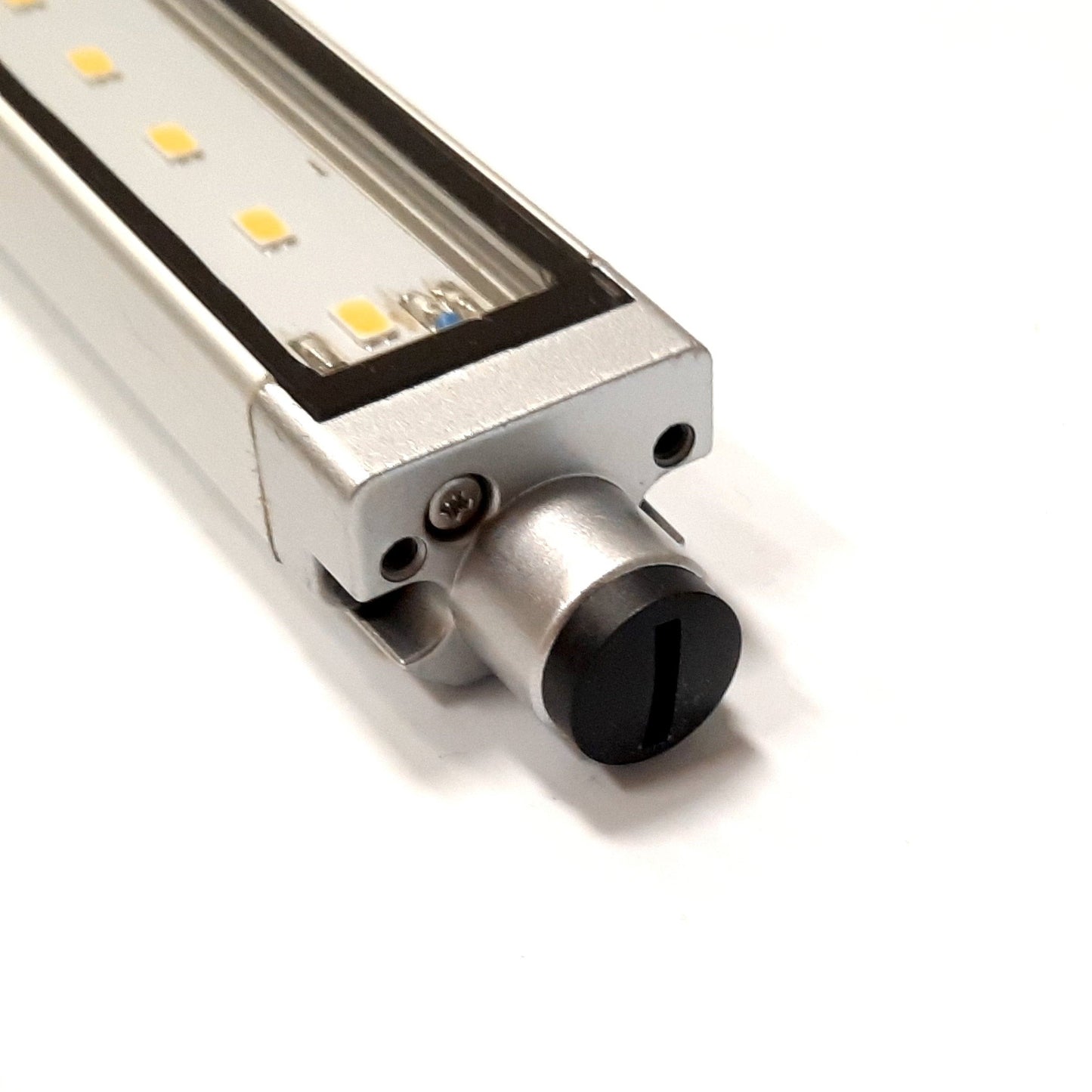 New Banner WLS28-2CW1130SQ LED Strip Light, Cool White, 12-30VDC, 1130mm, 4-Pin M12