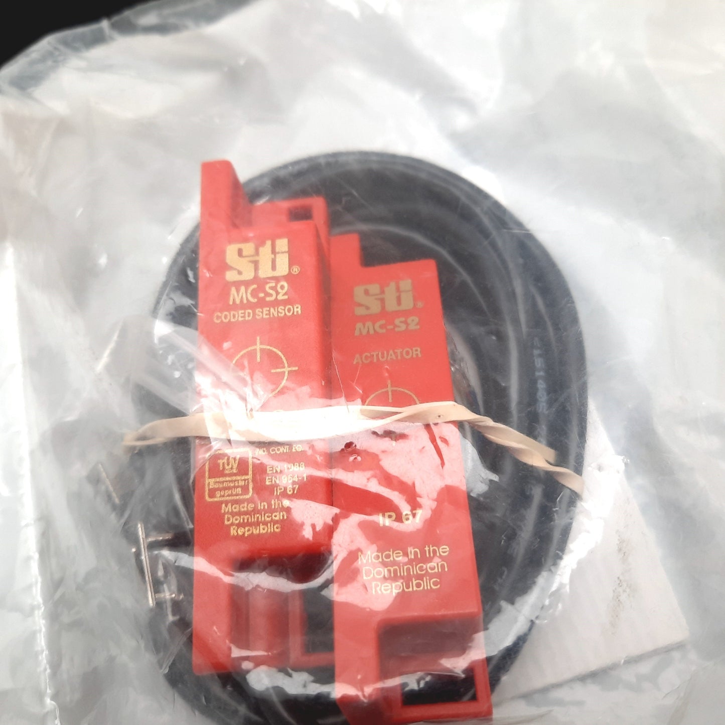 New STI MC-S2 Coded Sensor Switch & Actuator, Voltage: 24VDC, N/C Aux, 3m Cable