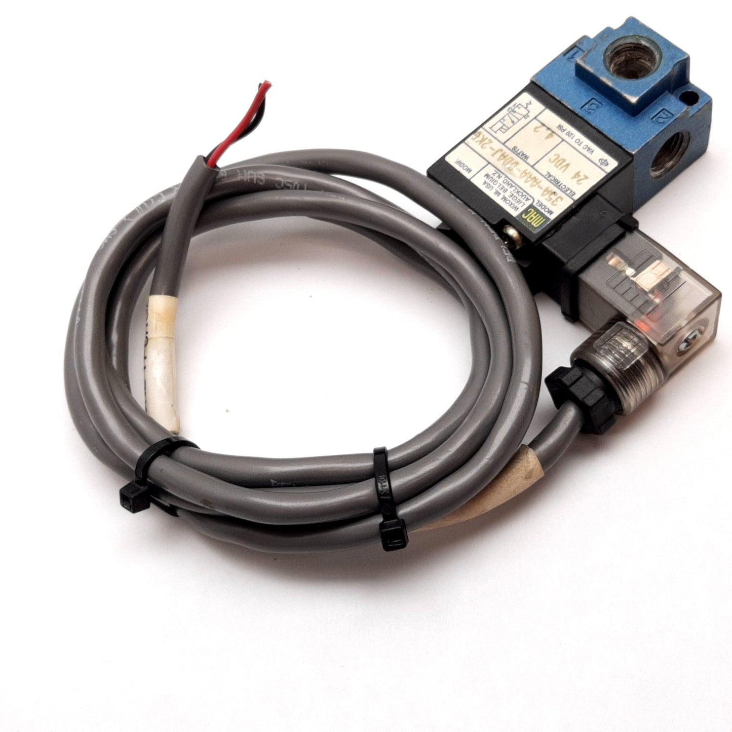 Used Mac 35A-AAA-DDAJ-2KD Solenoid Valve, 2-Position 3-Port, 24VDC, Vacuum to 120psi