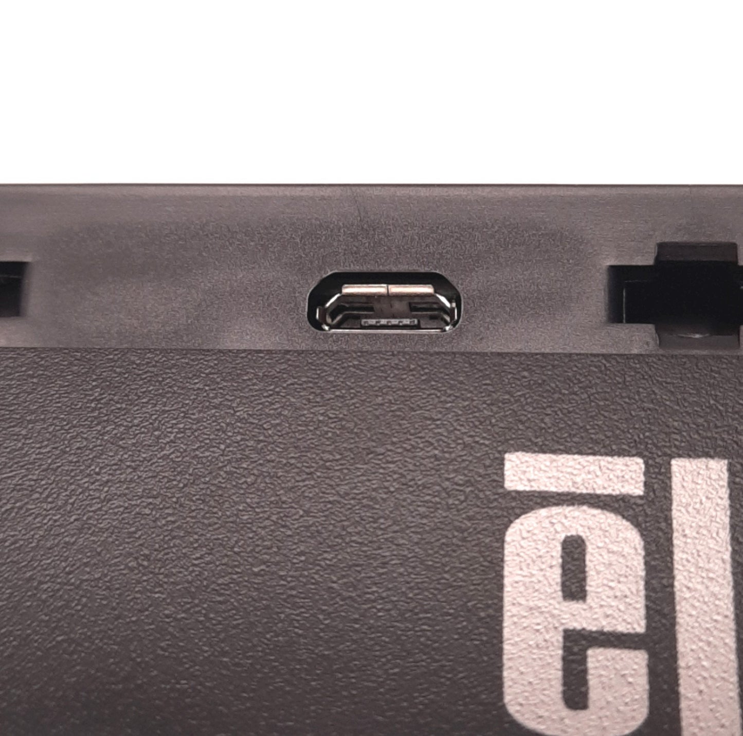 Used ELO E318746 LED Touch Monitor 15.6" HDMI, USB-B, 1366x768, 16:9, VESA 75 & 100