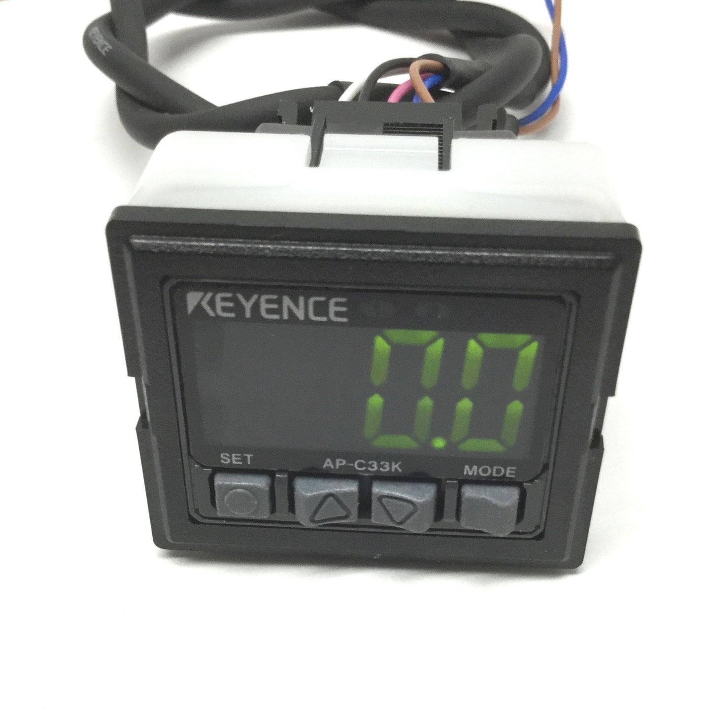 Used Keyence AP-C33K Digital Pressure Sensor 12-24VDC Panel Mount, NPN, 0-145psi