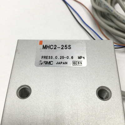 Used SMC MHC2-25S Angular 2-Jaw Pneumatic Air Gripper Spring-Return w/ Auto Switch