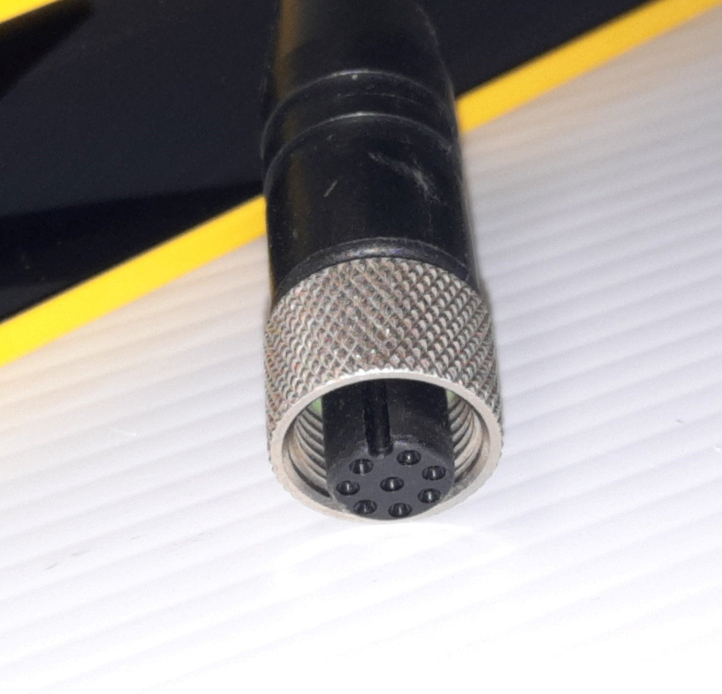 Used Leuze Electronic MLC500T14-1200H 68010112 Light Curtain Transmitter 1200mm